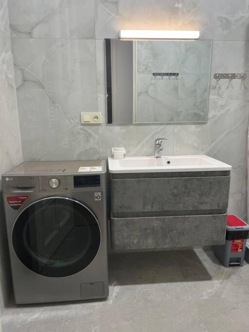 Spacious 2 Bedrooms In The Center Of Erevan Exterior foto
