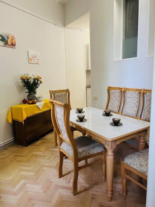 Spacious 2 Bedrooms In The Center Of Erevan Exterior foto