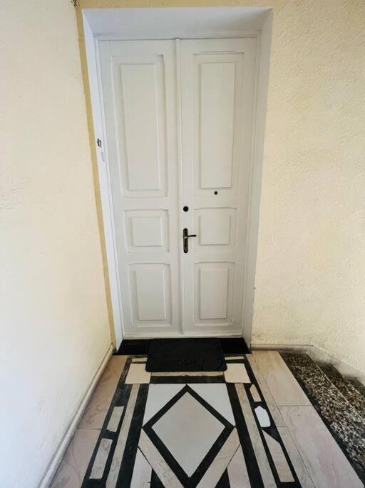 Spacious 2 Bedrooms In The Center Of Erevan Exterior foto