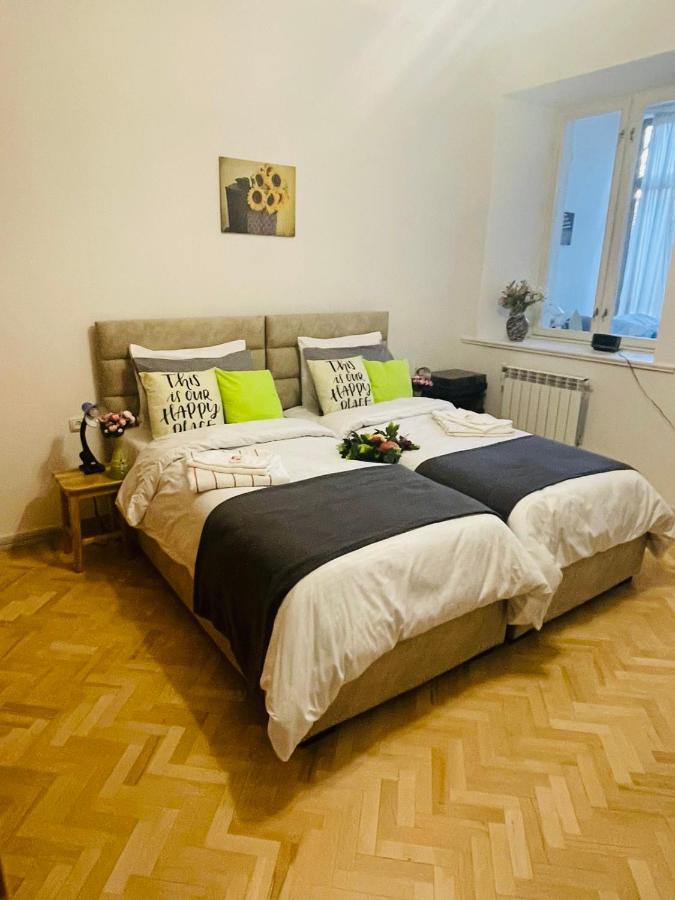 Spacious 2 Bedrooms In The Center Of Erevan Exterior foto